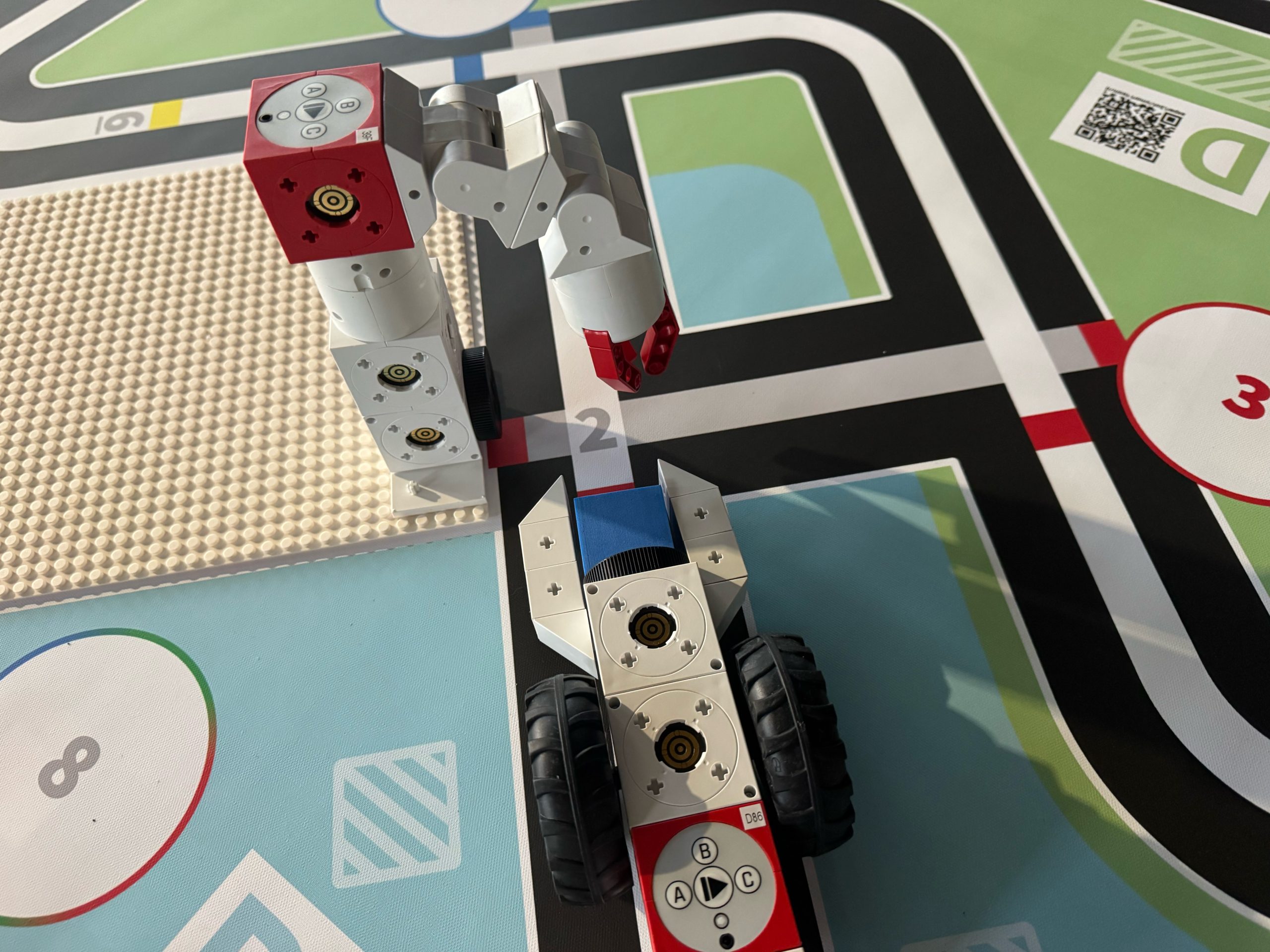 eXperiBots1